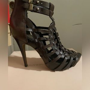 Mid condition BCBG heels